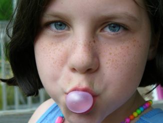 Salute dei denti, un chewingum ogni giorno toglie dentista di torno L'evidenza clinica ha già dimostrato che la gomma da masticare senza zucchero può aiutare a prevenire la carie